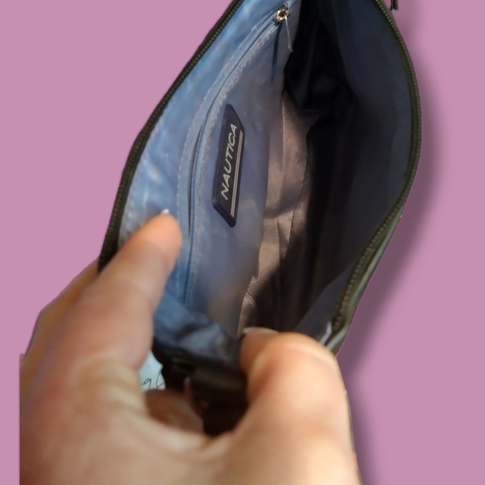 Nautica LOGO Crossbody Bag - Picture 6 of 10